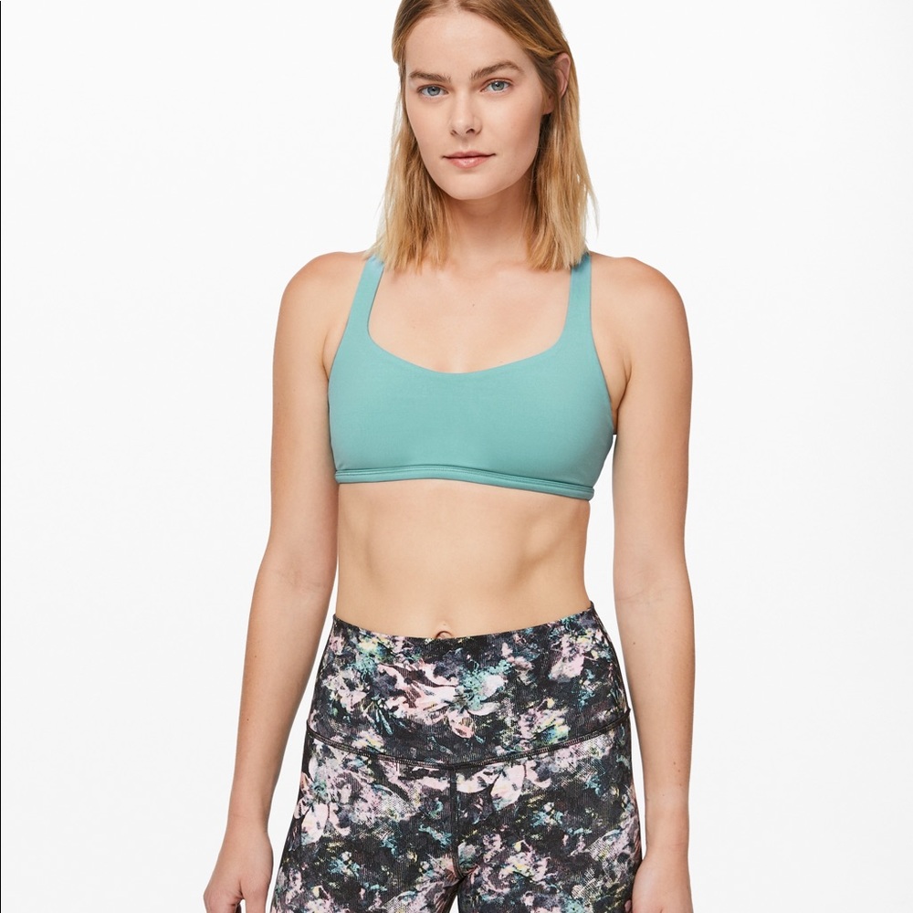 Lululemon Free to Be Teal Bra Sz6 - Picture 2 of 9